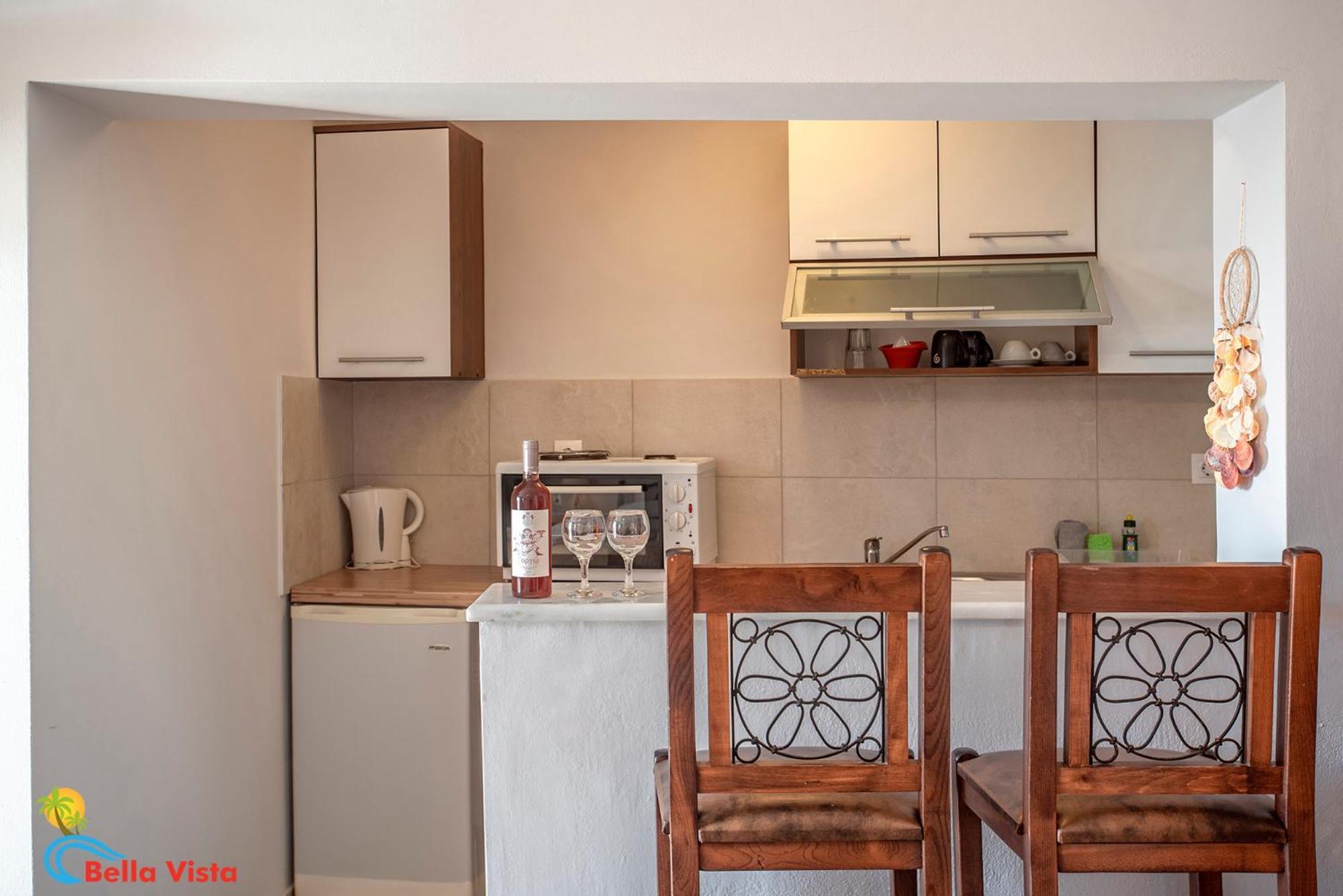Bella Vista Apartments Пелекас Экстерьер фото