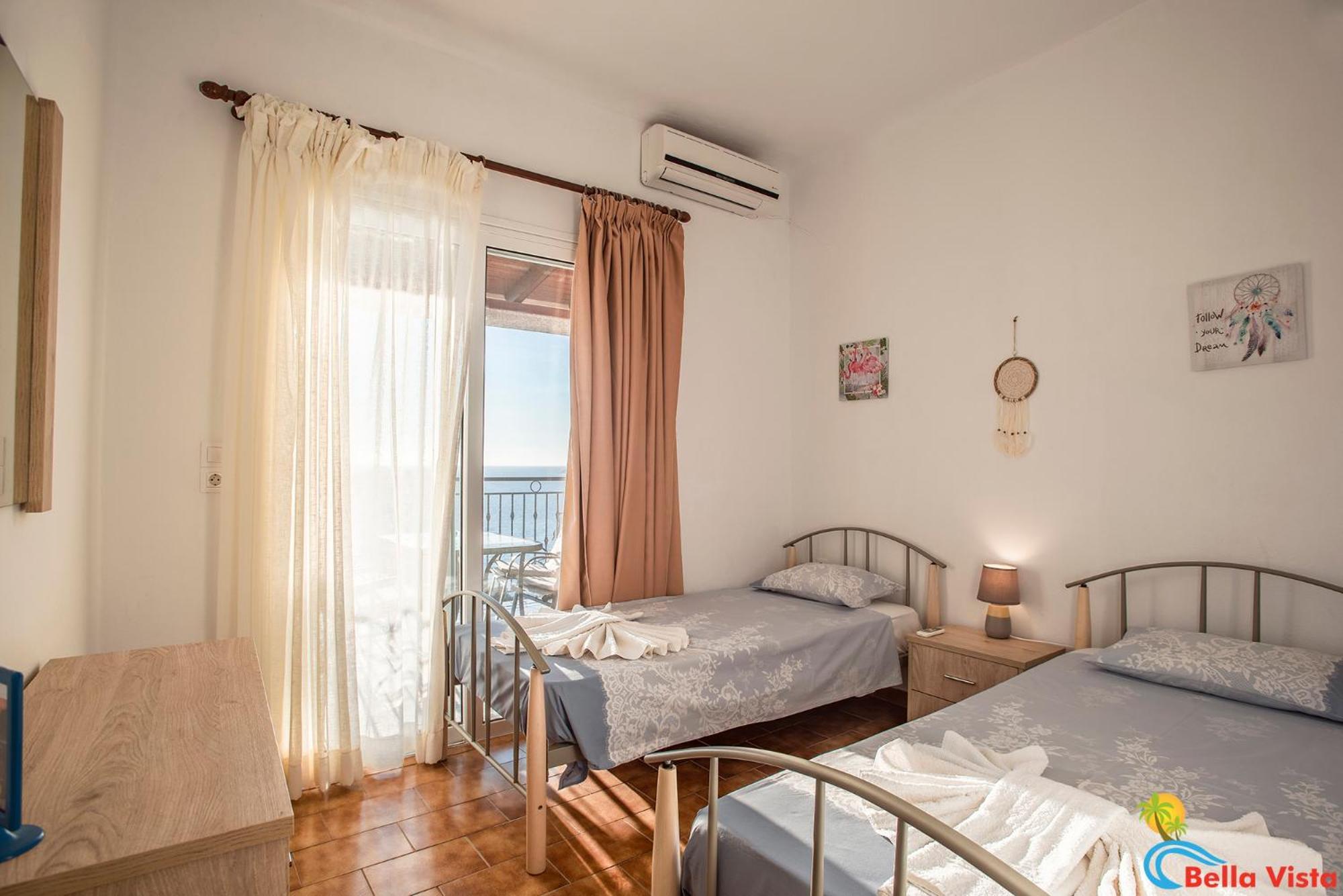 Bella Vista Apartments Пелекас Экстерьер фото