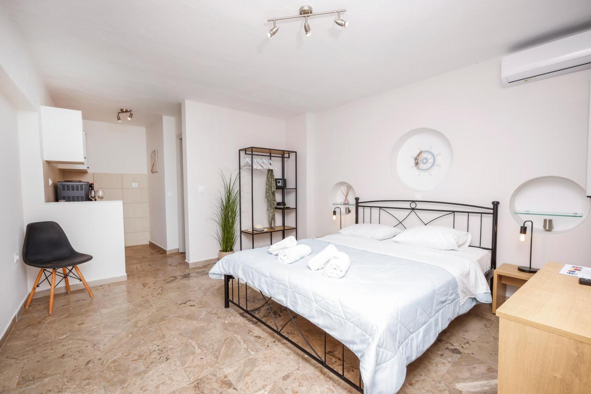Bella Vista Apartments Пелекас Экстерьер фото