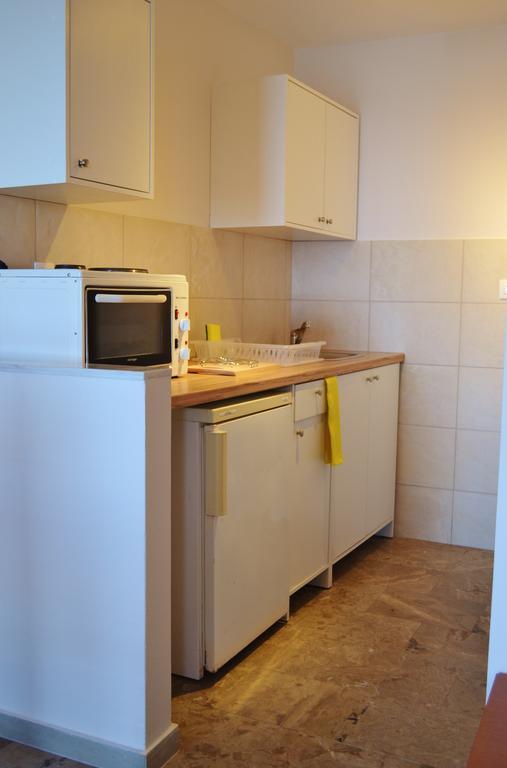 Bella Vista Apartments Пелекас Экстерьер фото